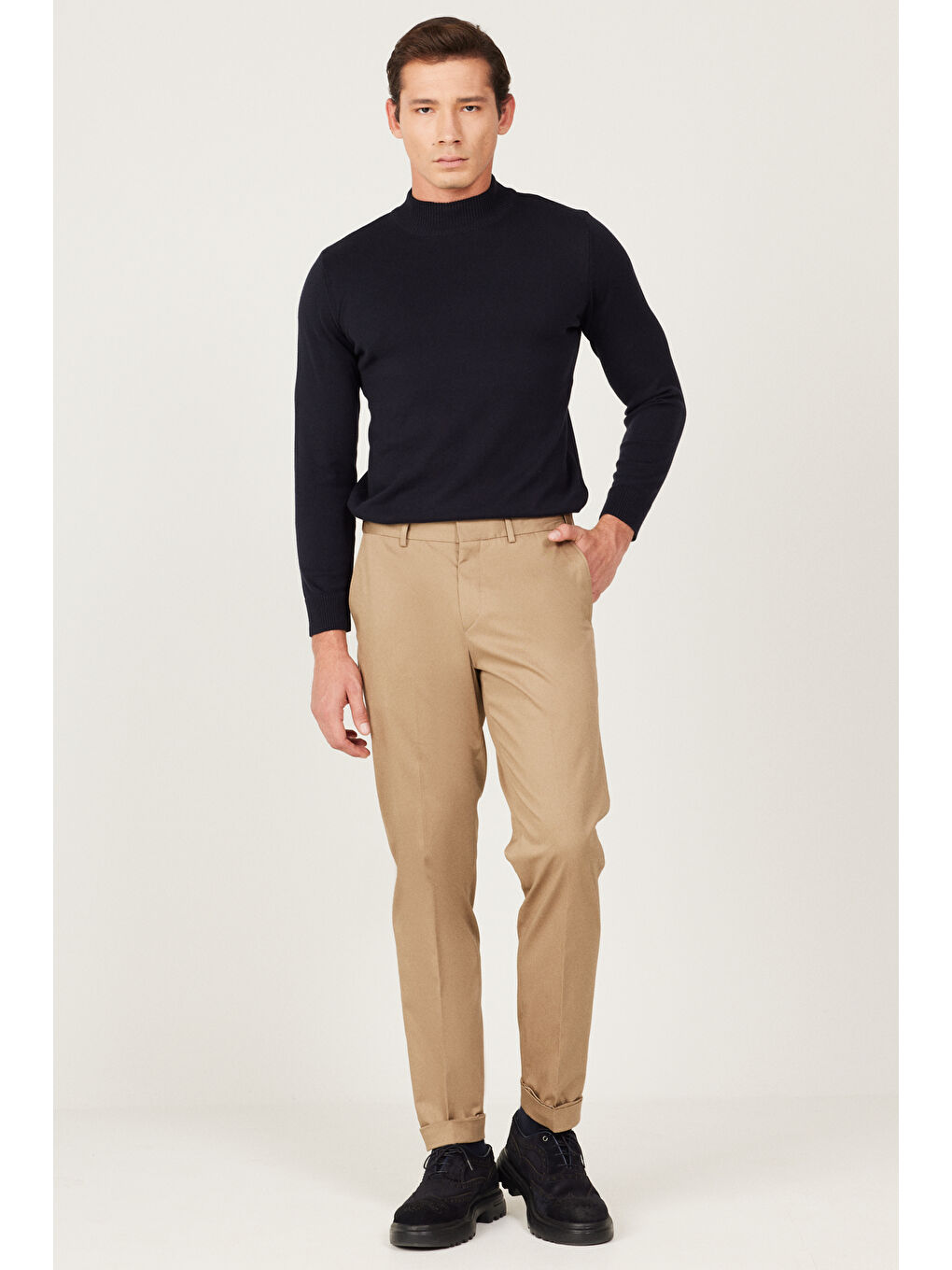 Kahverengi Erkek Camel Slim Fit Dar Kesim Gabardin Kumaş Desenli Pamuklu Esnek Beli Lastikli Pantolon-3