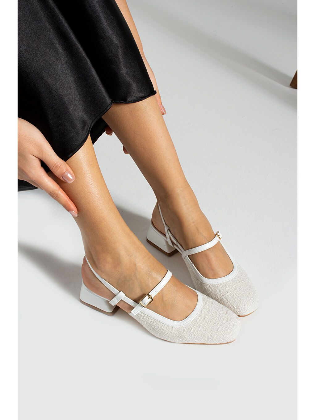 Beyaz Kadın Babet Ayakkabı-1