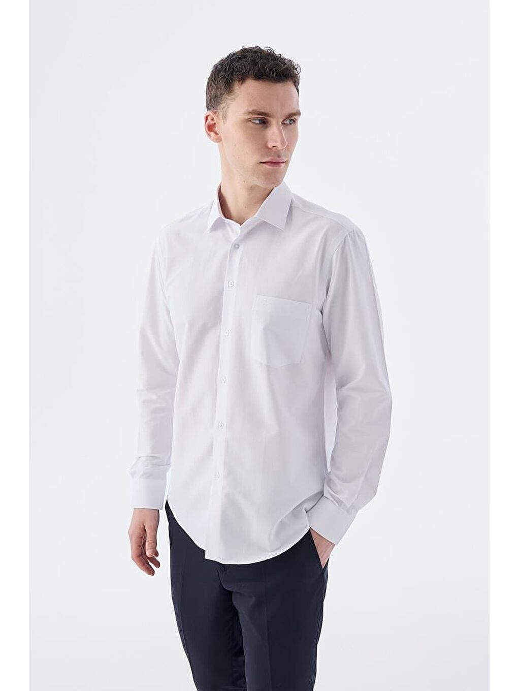 Beyaz Klasik Fit İtalyan Yaka Uzun Kol Klasik Kravatlık Kolay Ütülenebilir Pamuklu Gömlek-2