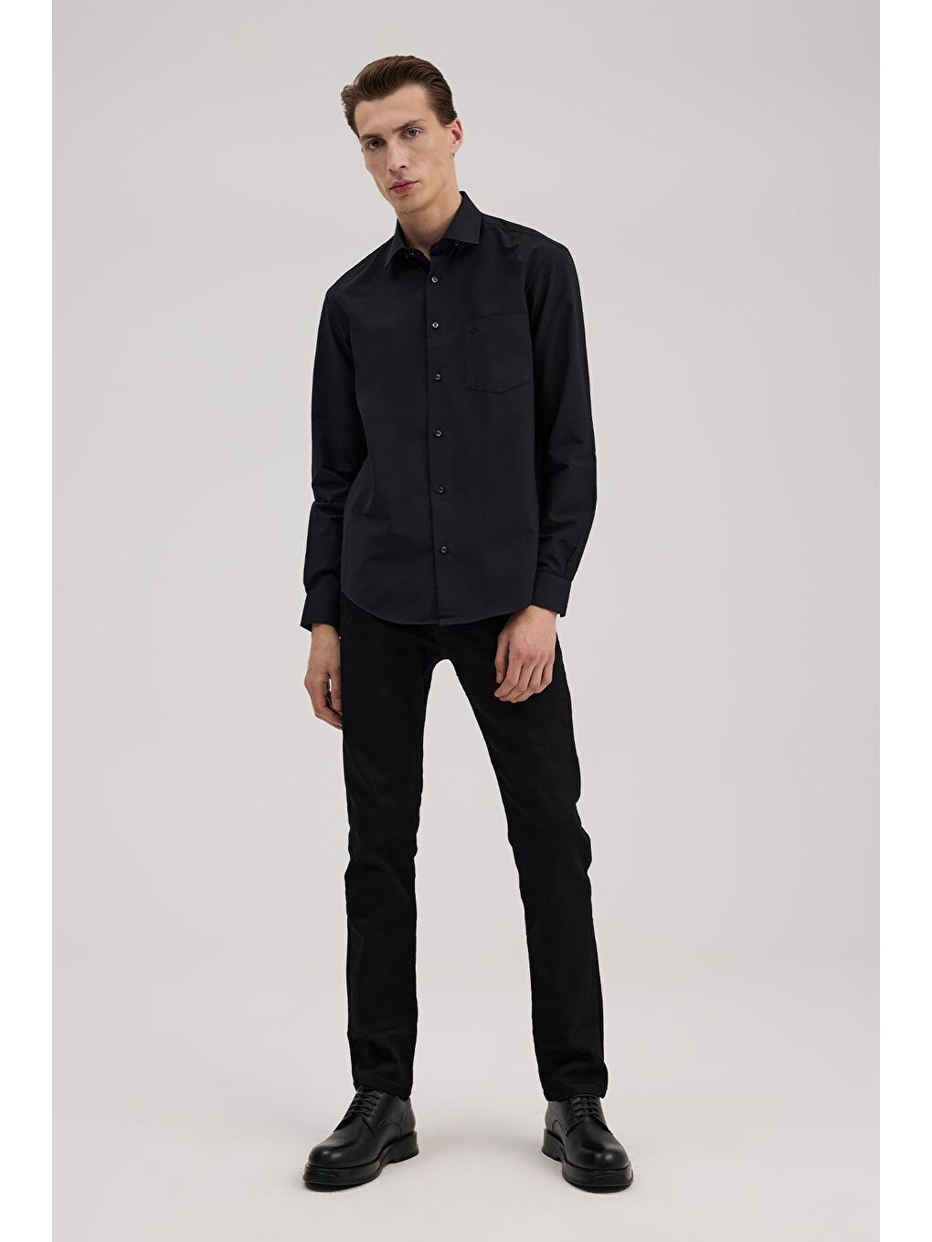 Siyah Klasik Fit İtalyan Yaka Uzun Kol Klasik Kravatlık Kolay Ütülenebilir Pamuklu Gömlek
