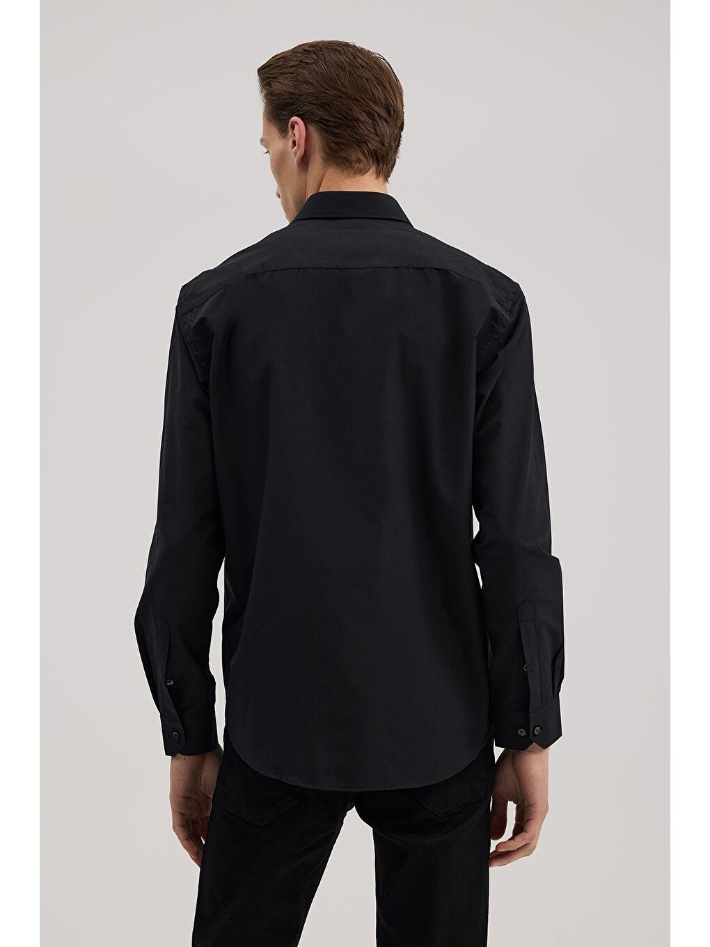 Siyah Klasik Fit İtalyan Yaka Uzun Kol Klasik Kravatlık Kolay Ütülenebilir Pamuklu Gömlek-3