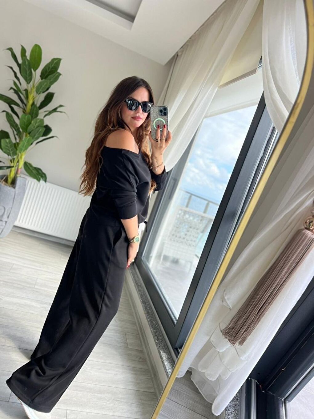 Siyah Kadın Uzun Kollu Tek Omuzdan Açık Modal Bluz Ve Pantolon Ikili Takım-1