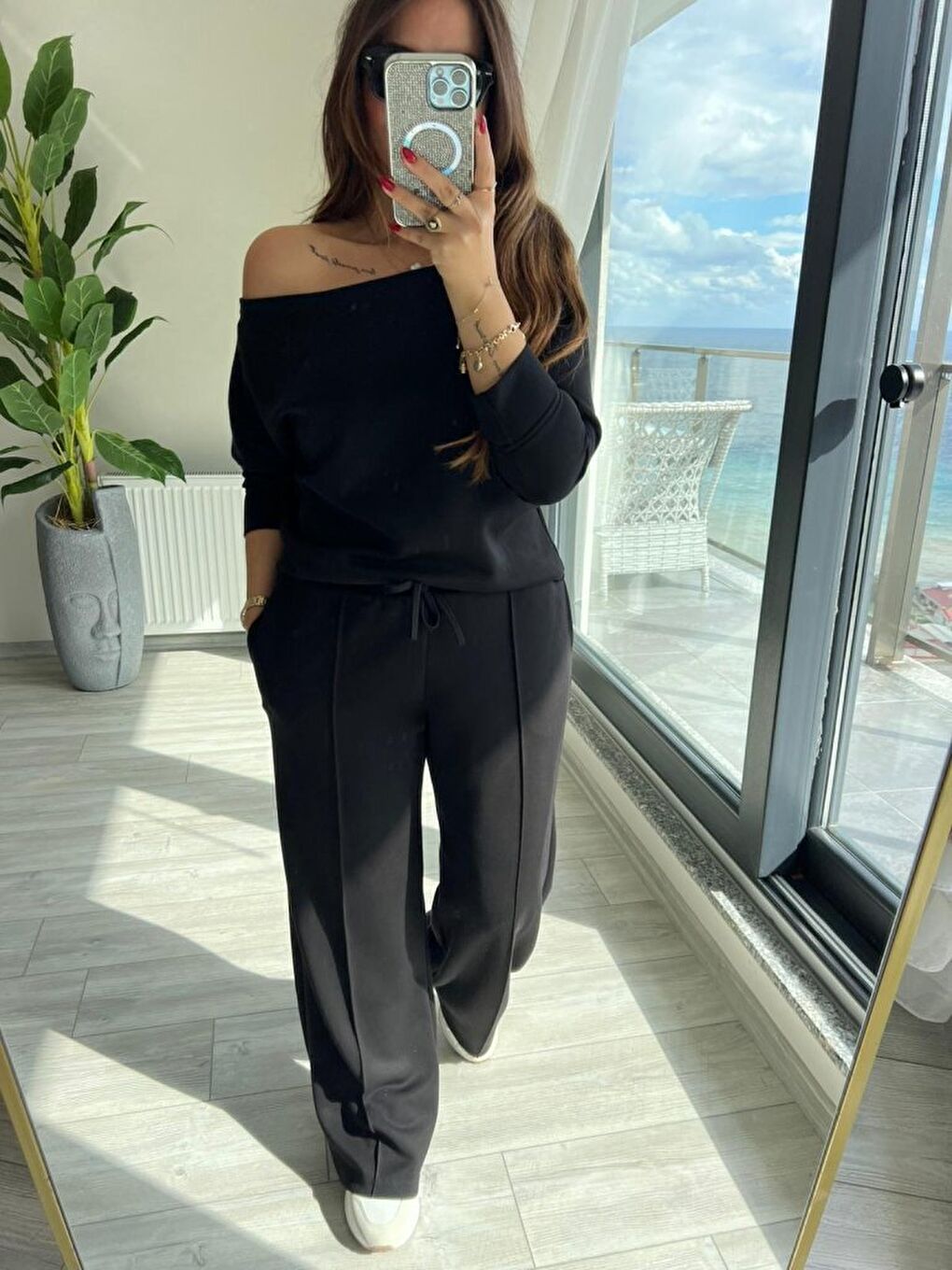 Siyah Kadın Uzun Kollu Tek Omuzdan Açık Modal Bluz Ve Pantolon Ikili Takım-4