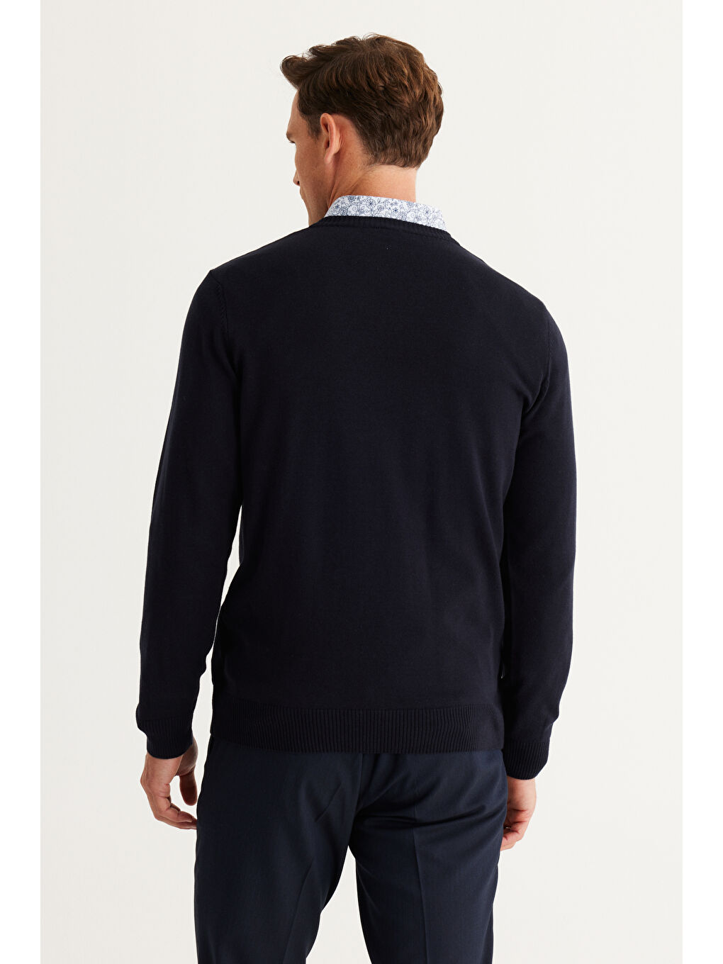 Erkek Siyah Standart Fit Normal Kesim V Yaka Pamuklu Triko Kazak-4