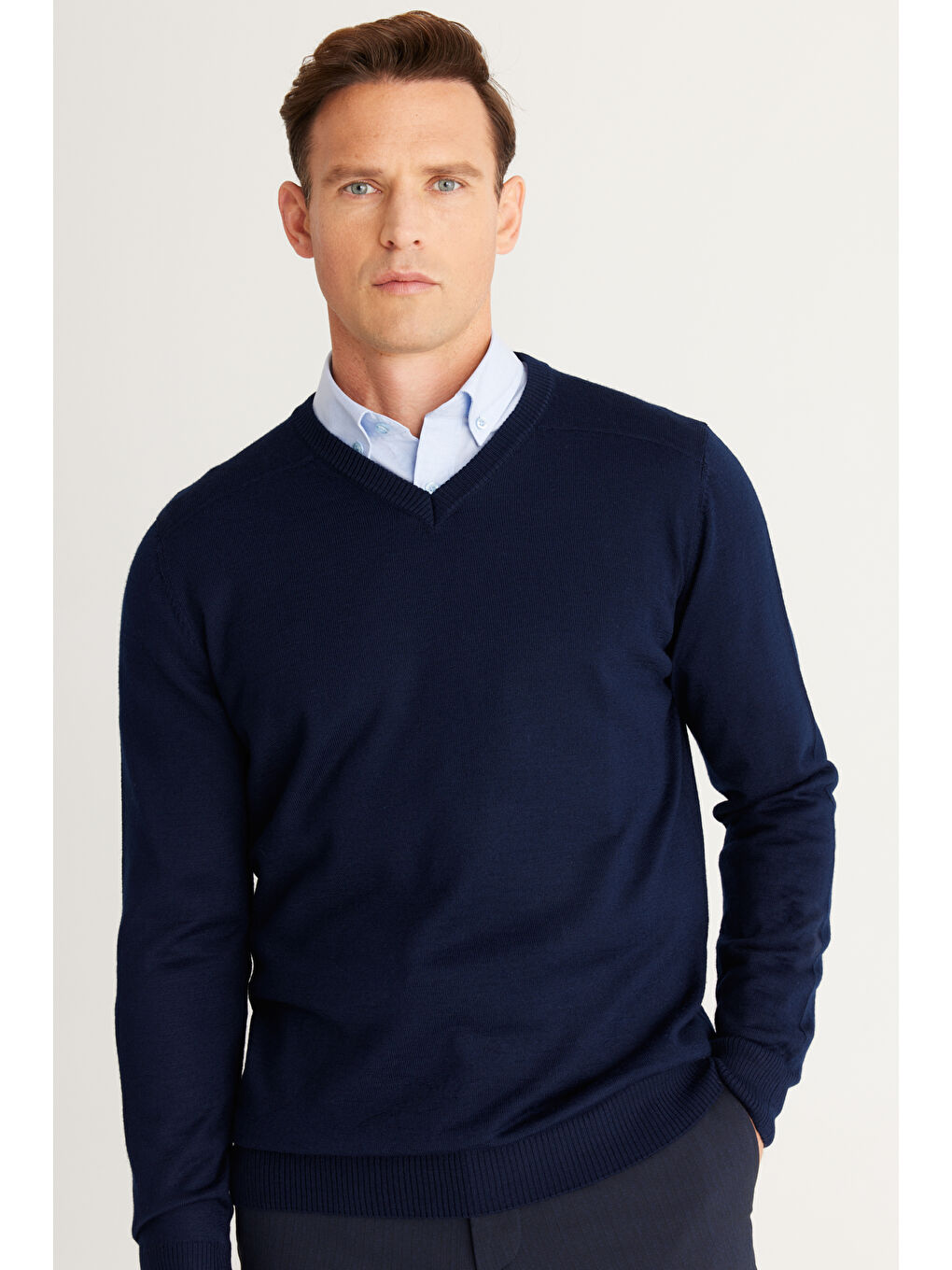 Erkek Lacivert Standart Fit Normal Kesim V Yaka Pamuklu Triko Kazak-1