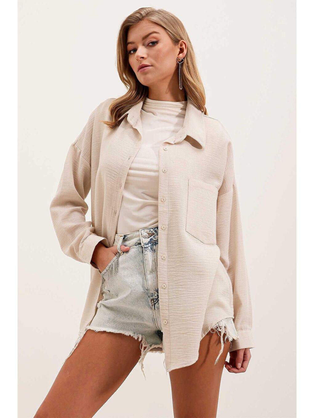 Bej Kadın Taş Düşük Omuz Cepli Oversize Gömlek