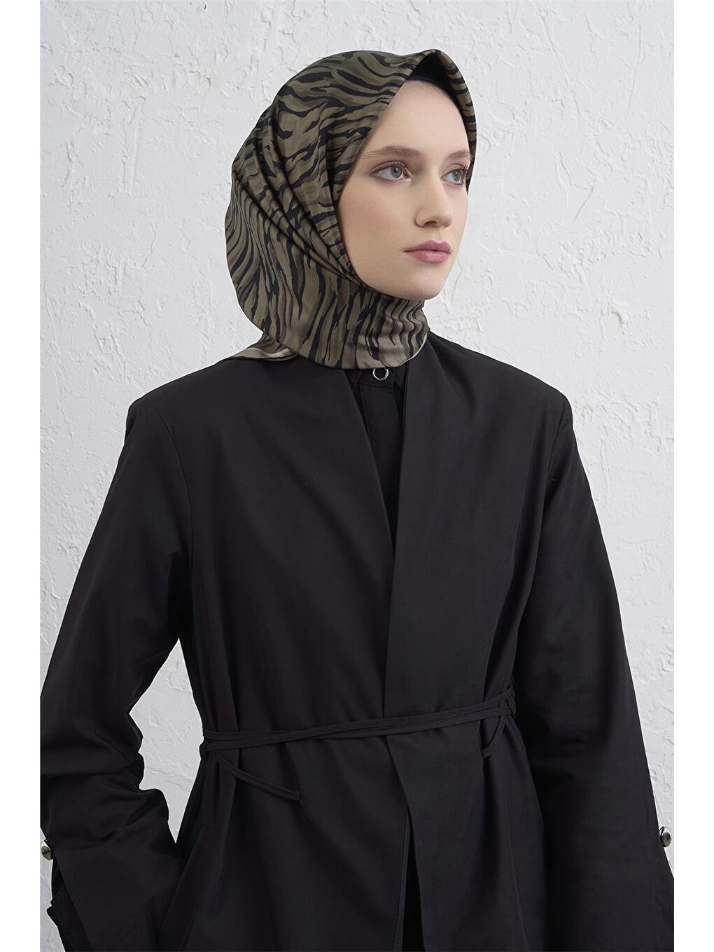 Kahverengi Klasik Desenli Saf İpek Twill Eşarp 9435D 40