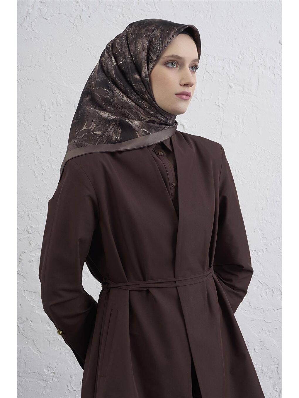 Kahverengi Çiçek Desenli Saf İpek Twill Eşarp 9409D 82