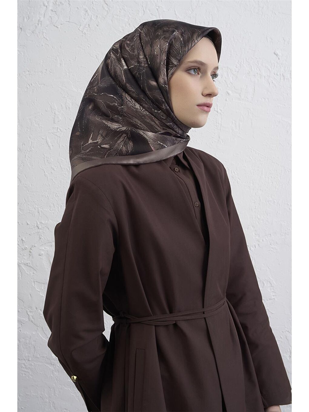 Kahverengi Çiçek Desenli Saf İpek Twill Eşarp 9409D 82-1