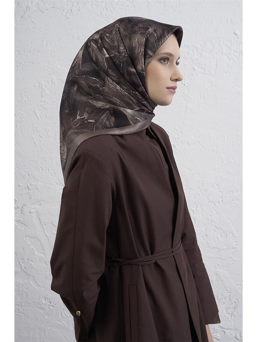 Kahverengi Çiçek Desenli Saf İpek Twill Eşarp 9409D 82-2