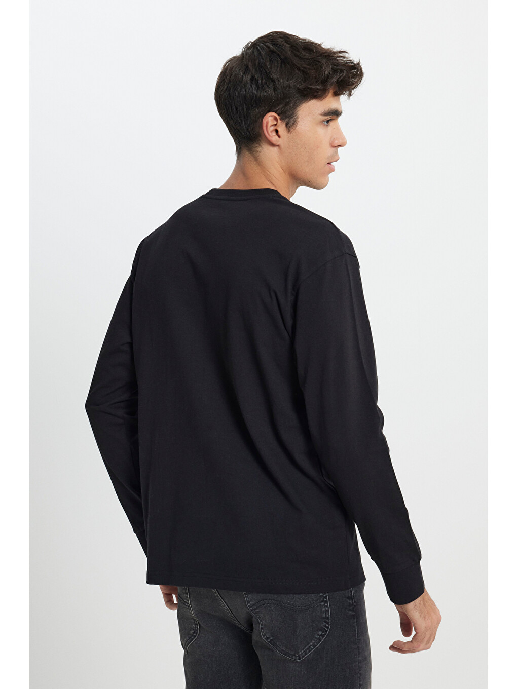 Loose Fit Rahat Kesim Bisiklet Yaka %100 Pamuk Siyah Uzun Kollu Tişört-3