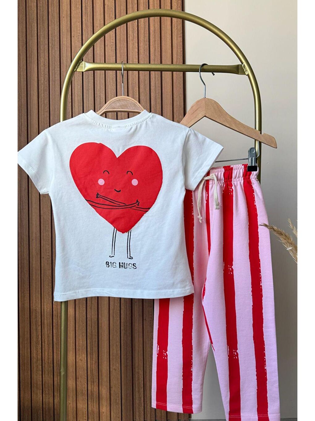 Lila Kız Çocuk Kalp Desenli Pamuklu Tshirt Ve Çizgili Pantolon Alt Üst Takım-2