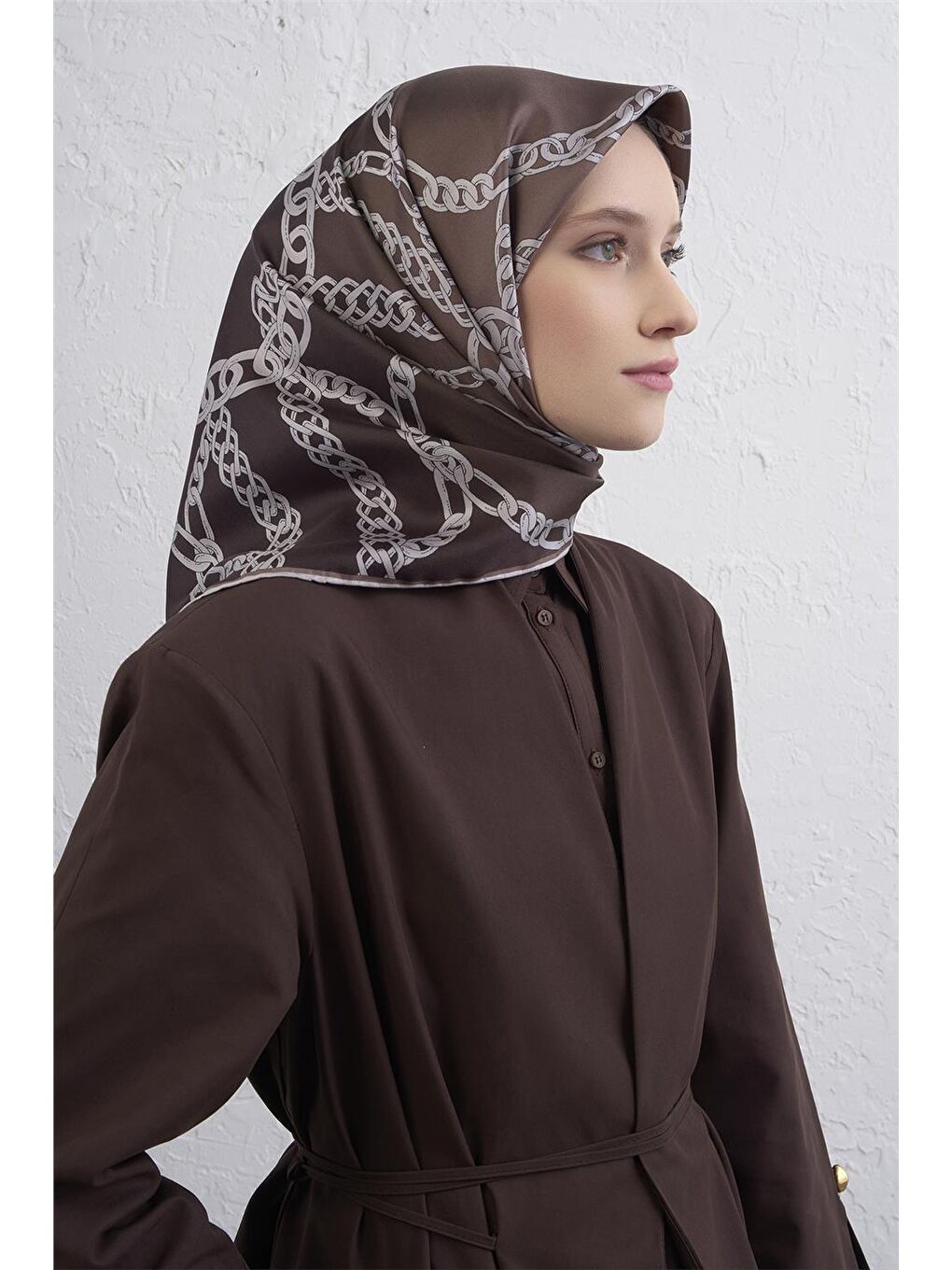 Kahverengi Geometrik Desenli Saf İpek Twill Eşarp 9427D 81