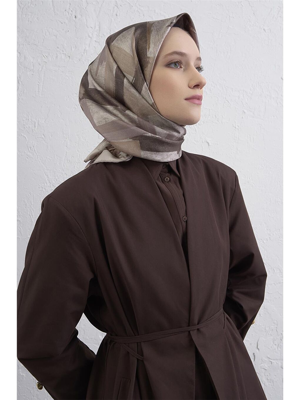 Kahverengi Geometrik Desenli Saf İpek Twill Eşarp 9413D 07