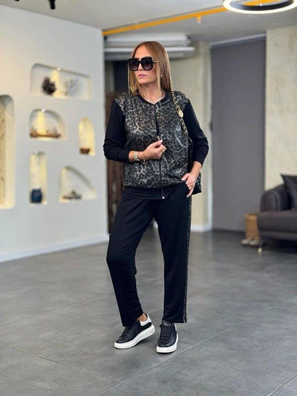 Siyah Kadın Uzun Kollu önden Fermuarlı Leopar Desenli Viskon Iki Iplik Bluz Ve Pantolon Ikili Takım-3