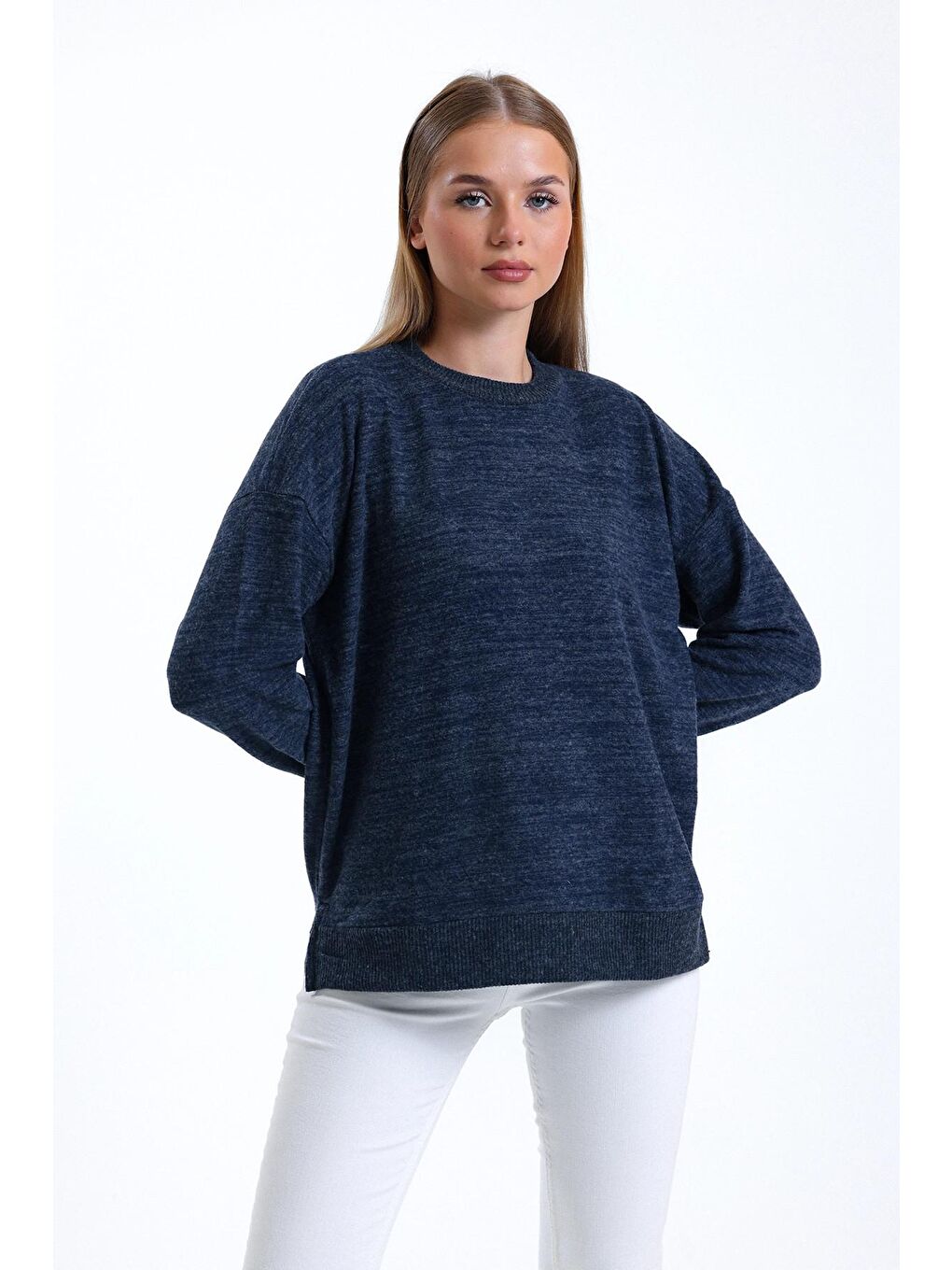 Lacivert Yanları Yırtmaçlı Uzun Kollu Bisiklet Yaka İnce Bluz IHR-23Y-IZ12001702-1