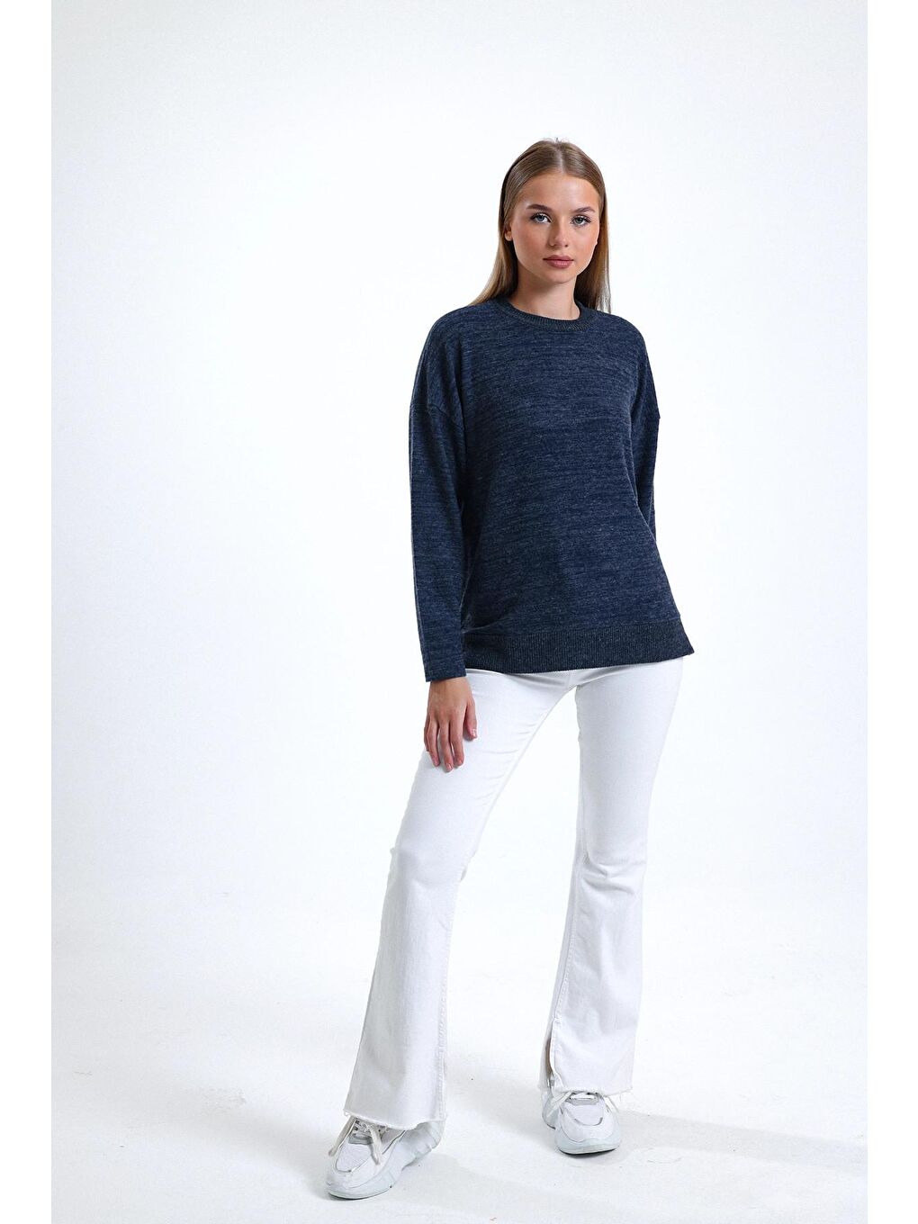 Lacivert Yanları Yırtmaçlı Uzun Kollu Bisiklet Yaka İnce Bluz IHR-23Y-IZ12001702-2