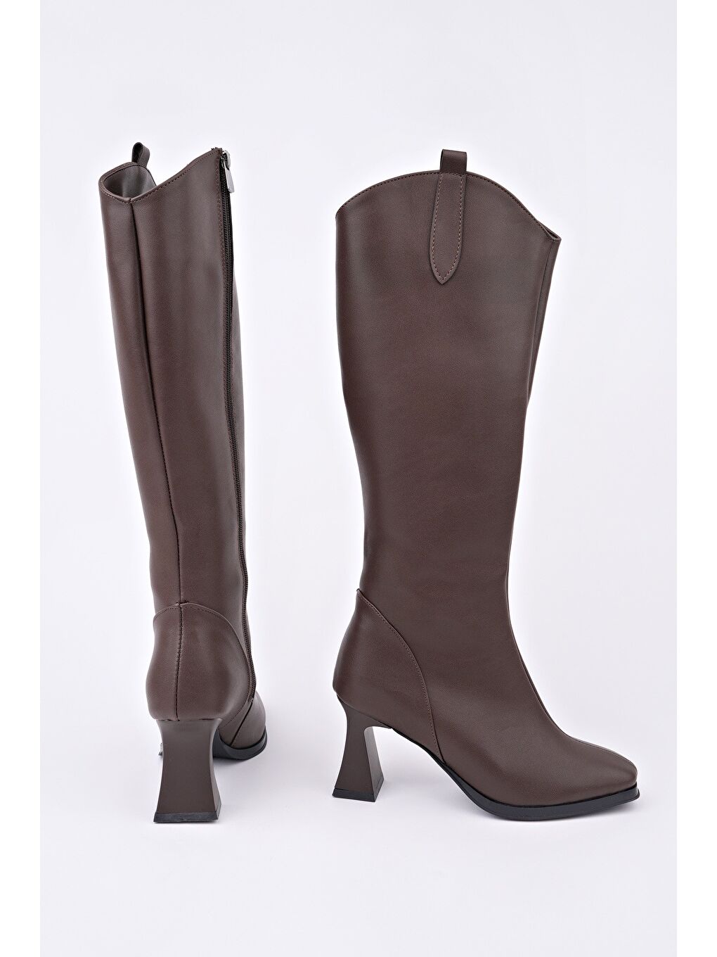 Kahverengi ASTORİA Küt Burun Yandan Fermuarlı Topuklu Kadın Çizme-1