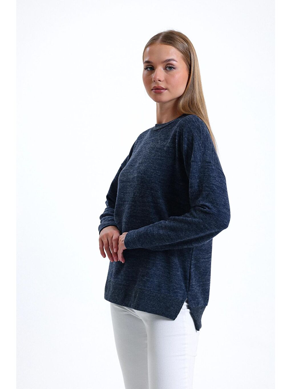 Lacivert Yanları Yırtmaçlı Uzun Kollu Bisiklet Yaka İnce Bluz IHR-23Y-IZ12001702-3