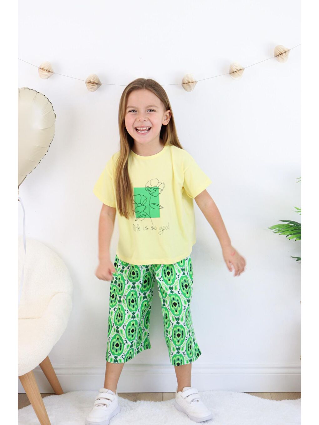 Yeşil Kız Çocuk Şalvar Model Alt-Üst Takım