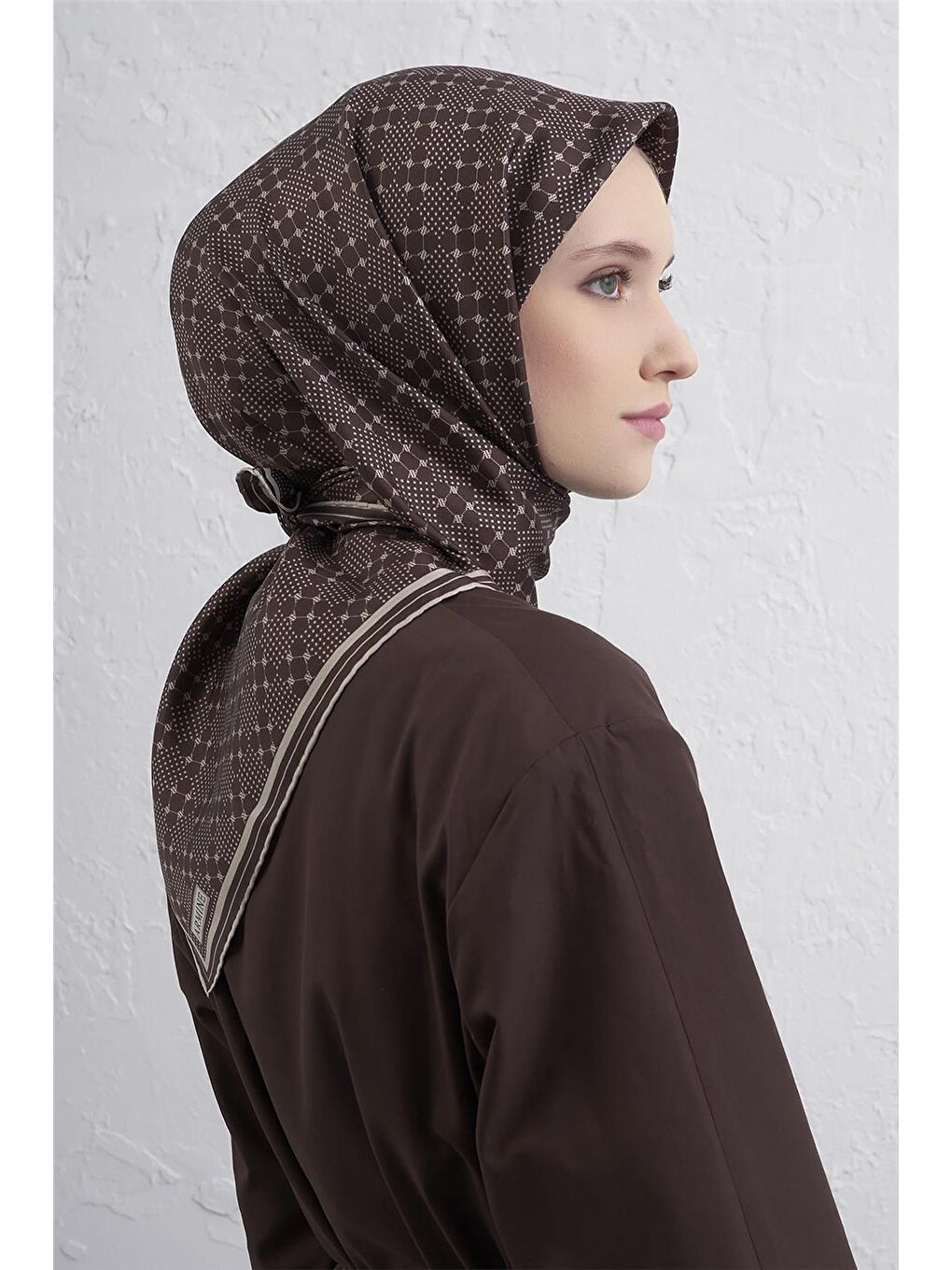 Kahverengi Monogram Desenli Saf İpek Twill Eşarp 9440D 59-1
