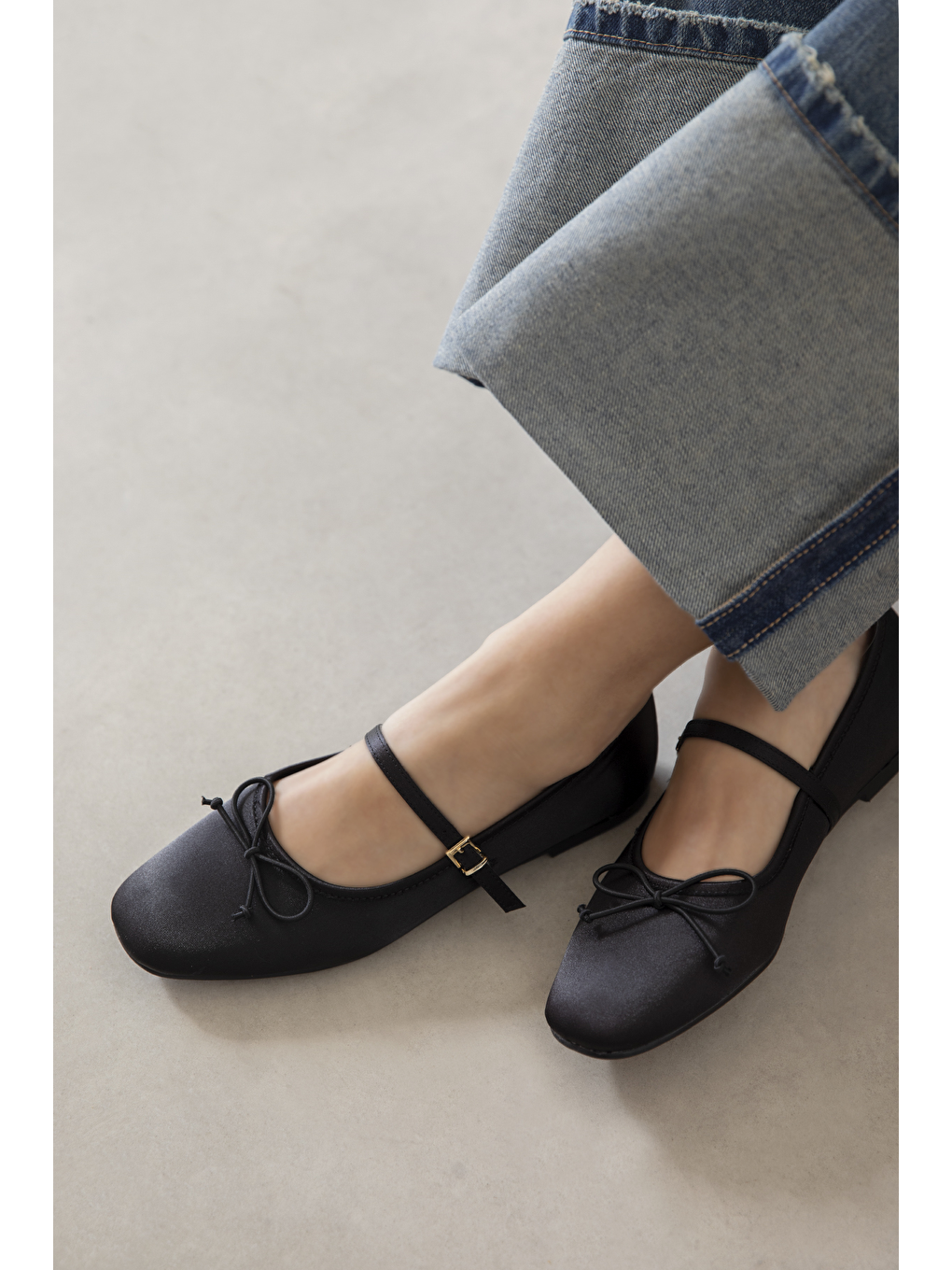 Maxy Kadın Fiyonk Detay Saten Babet Siyah-2