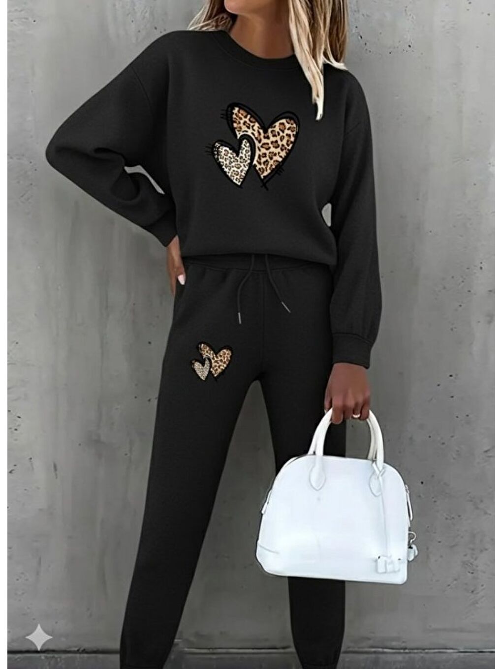 Siyah Kadın Uzun Kollu Bisiklet Yaka Kalp Desenli şardonlu üç Iplik Bluz Ve Pantolon Ikili Takım-1