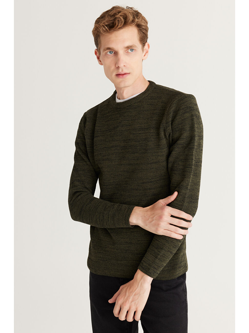 Erkek Haki-Siyah Recycle Standart Fit Normal Kesim Bisiklet Yaka Pirinç Örgü Desenli Triko-1