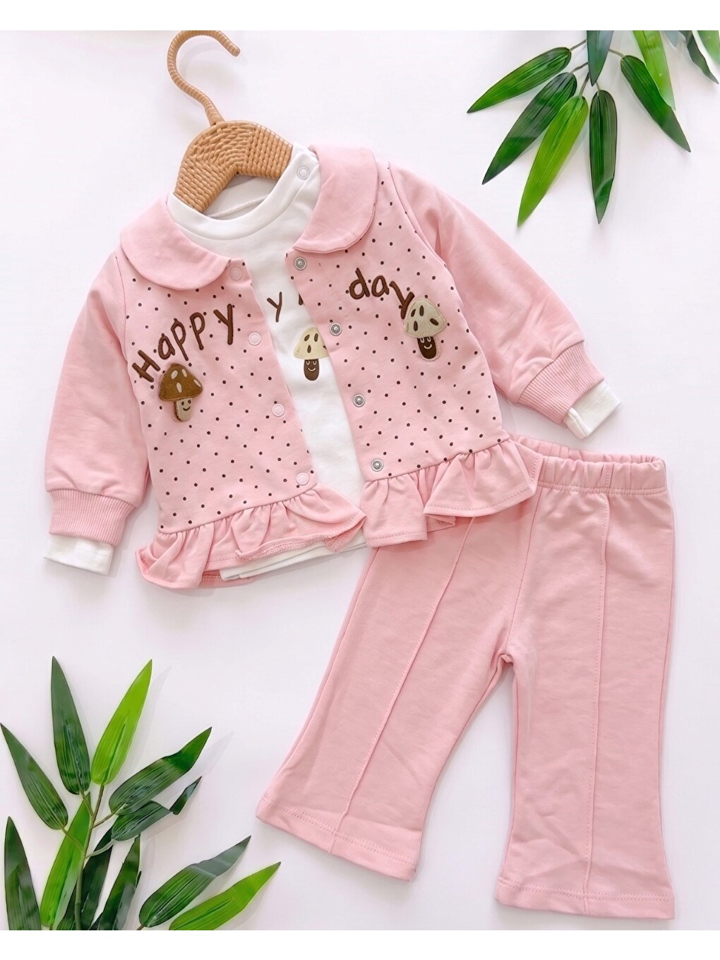 Pembe Kız Bebek Mantar Detaylı 3'lü Hırkalı Takım
