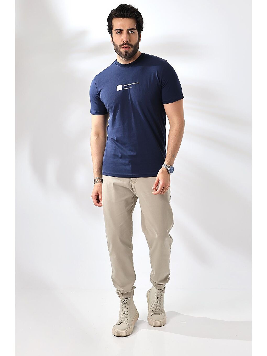 Erkek Lacivert Yuvarlak Yaka Baskılı Pamuklu Tişört-1