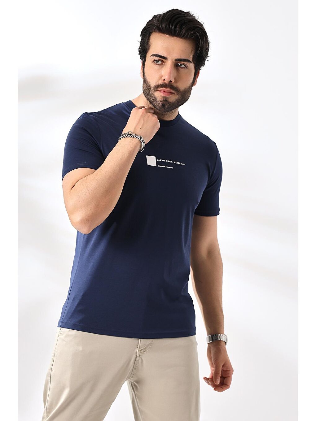 Erkek Lacivert Yuvarlak Yaka Baskılı Pamuklu Tişört-2