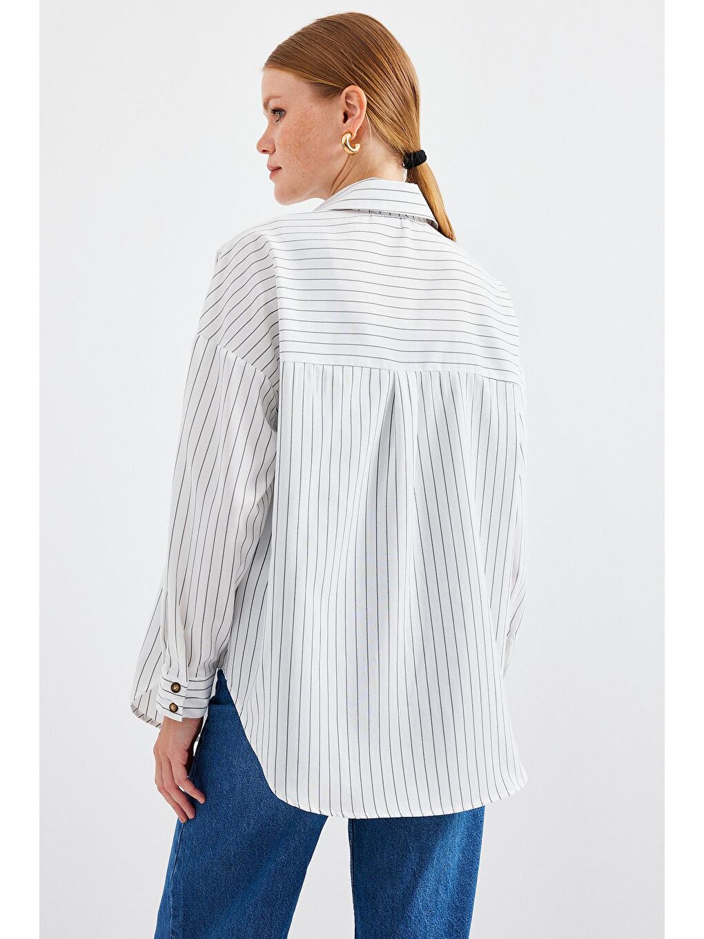 20208 Çizgili Oversize Uzun Basic Gömlek - Beyaz-6