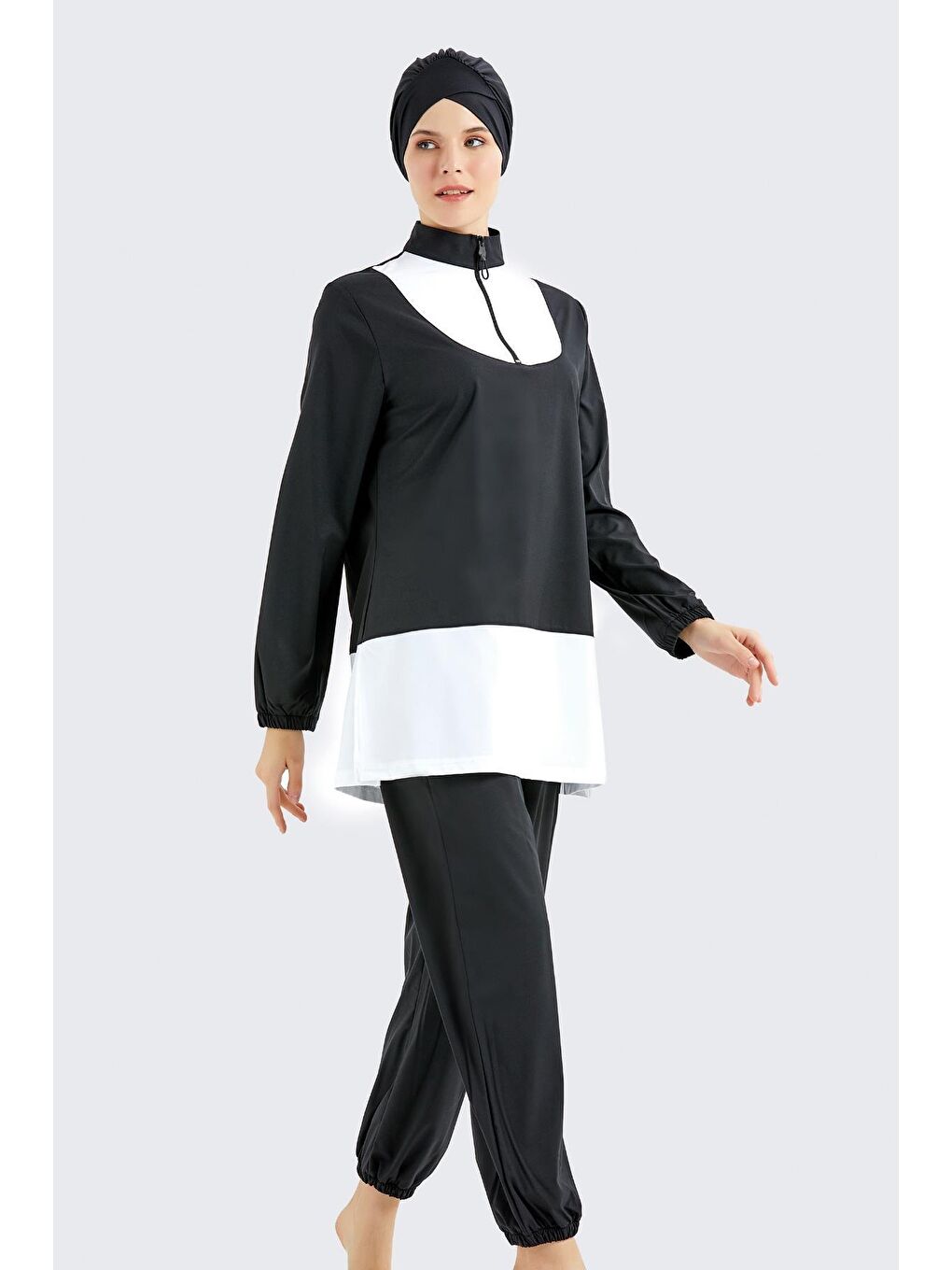 Tam Kapalı 4 Lü Tesettür Mayo 4130 Siyah/Beyaz