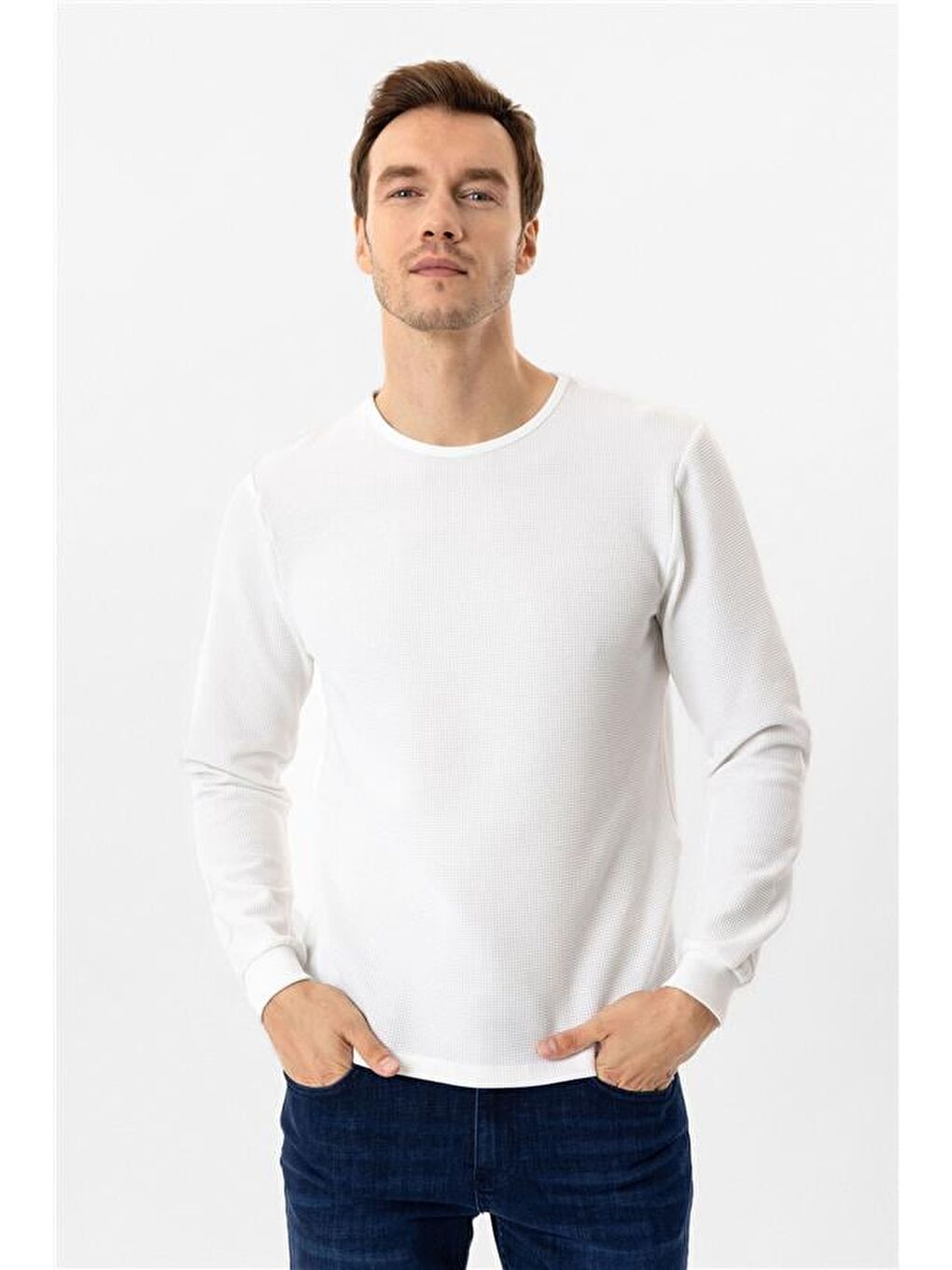 Beyaz Slim Armürlü Bisiklet Yaka Sweatshirt