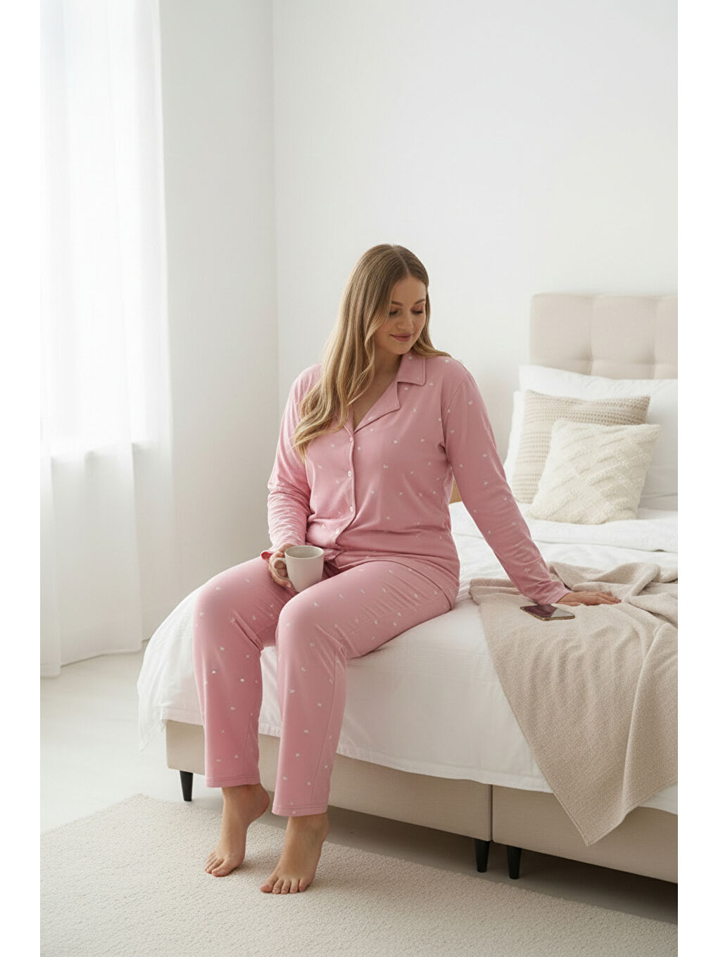 Pembe Yumuşak Dokulu Milan Kumaş Önden Düğmeli Büyük Beden Kadın Pijama Takımı 8750-1