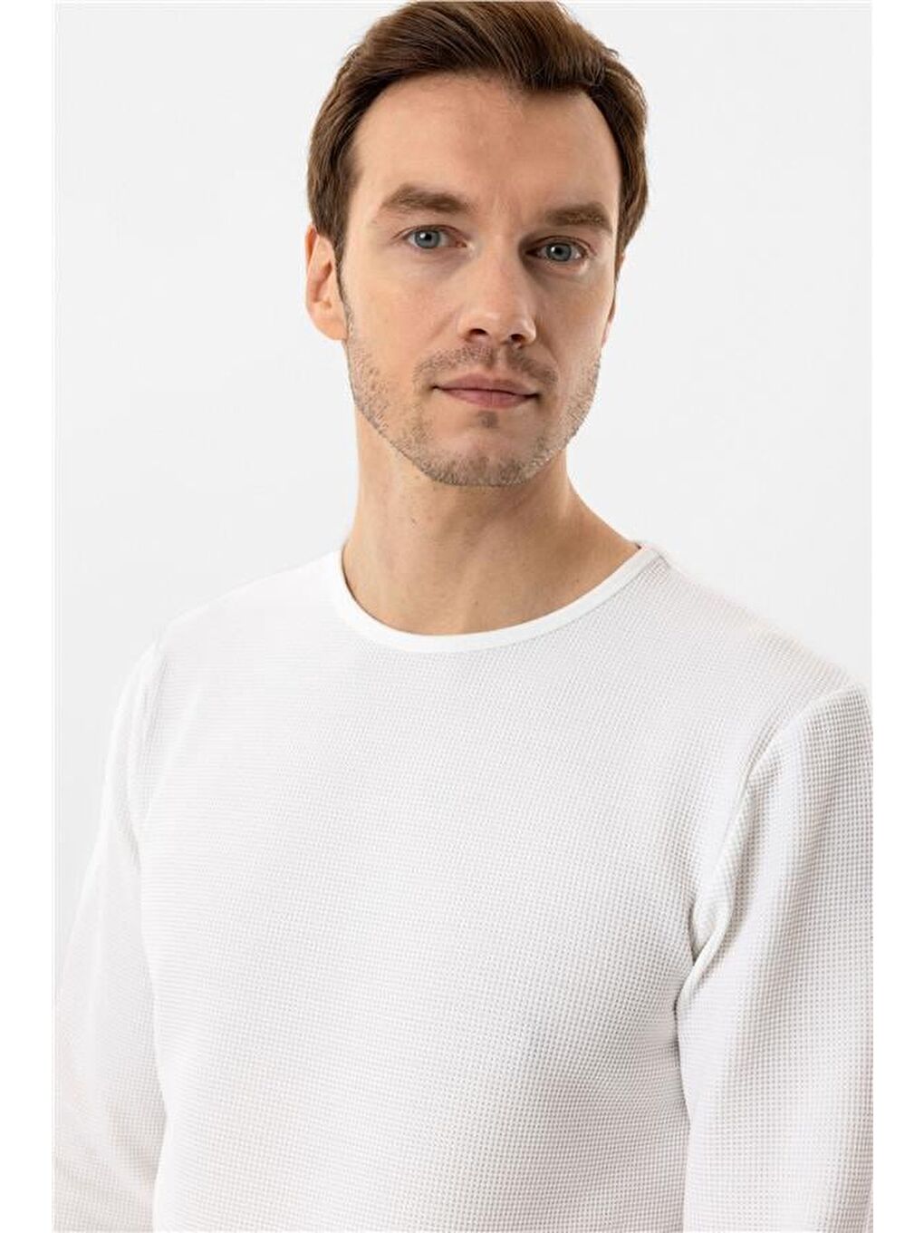 Beyaz Slim Armürlü Bisiklet Yaka Sweatshirt-4