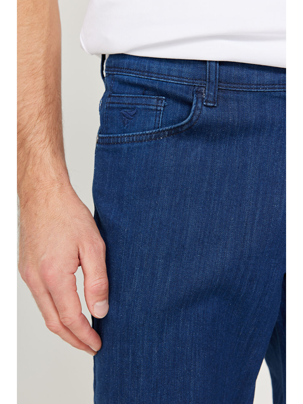 Erkek Mavi Slim Fit Dar Kesim 5 Cep Pamuklu Denim Jean Pantolon-4