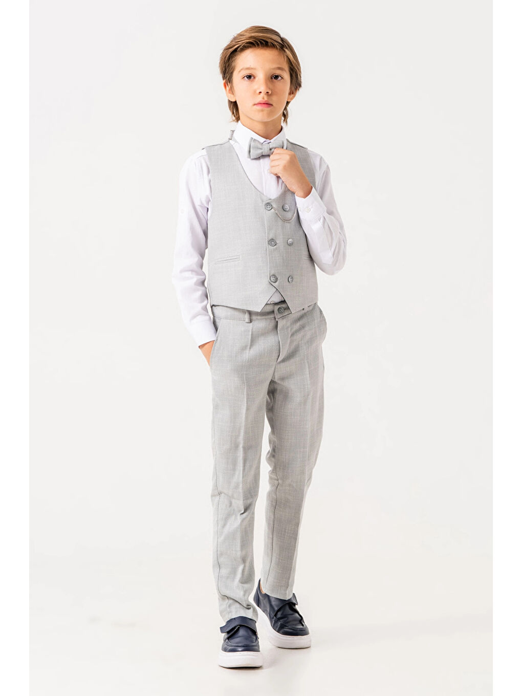 Gri Papyonlu Yelekli Takım Elbise 3054