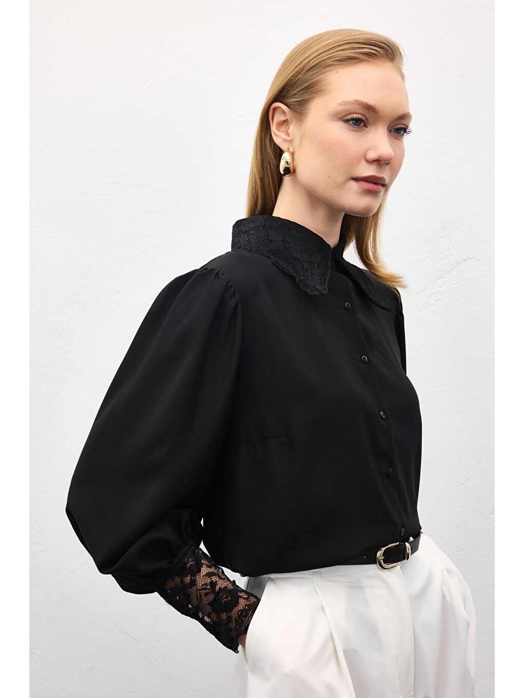 Dantel Manşetli Gömlek - Siyah-1
