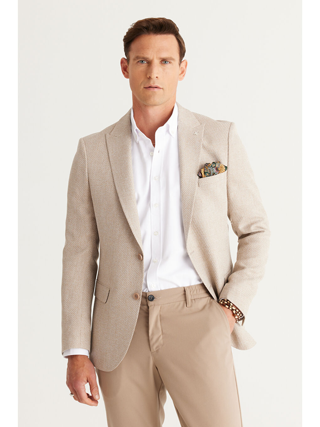 Erkek Bej Slim Fit Dar Kesim Kırlangıç Yaka Desenli Ceket