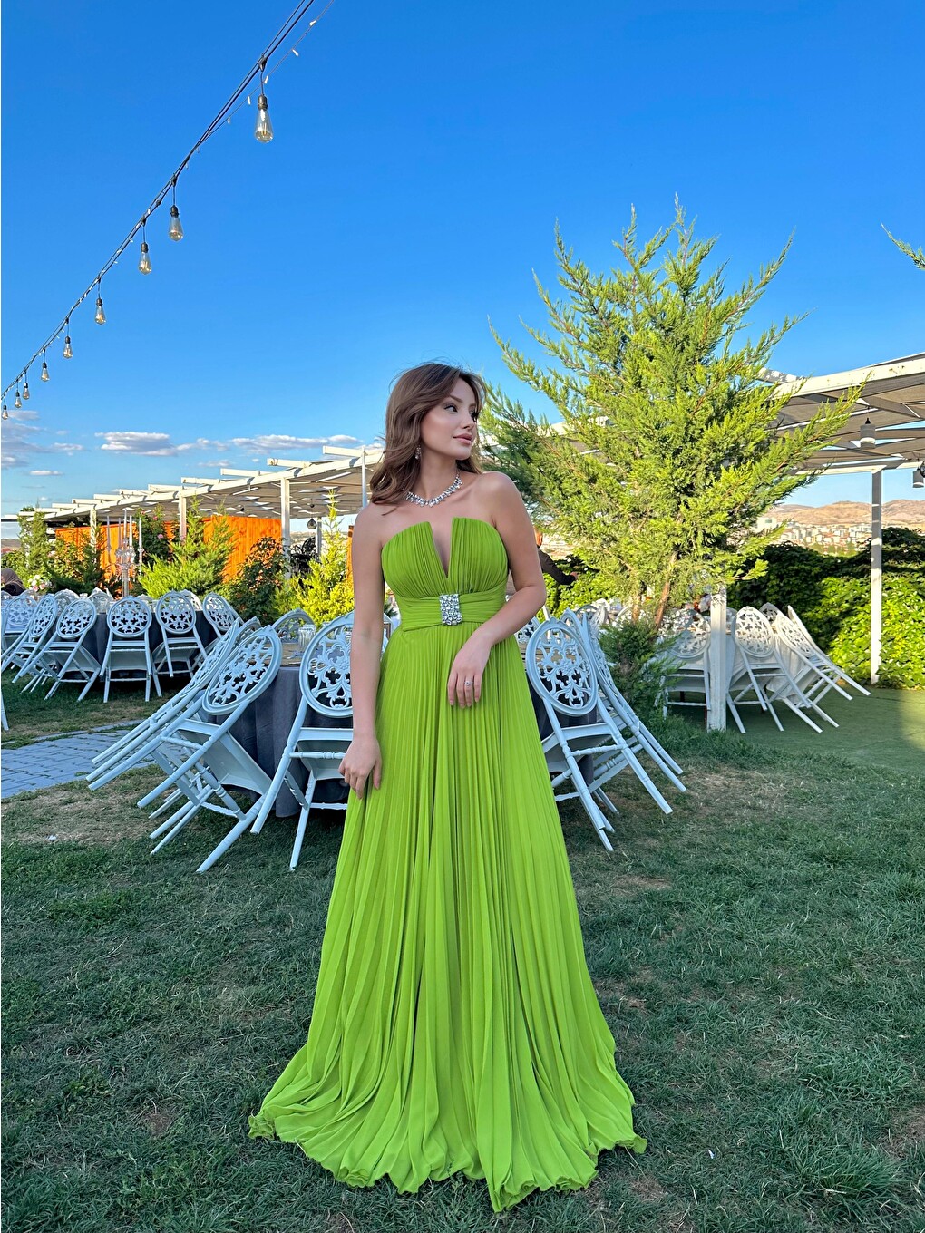 Fıstık Yeşili Şifon Kemer Detaylı Uzun Abiye Elbise-1