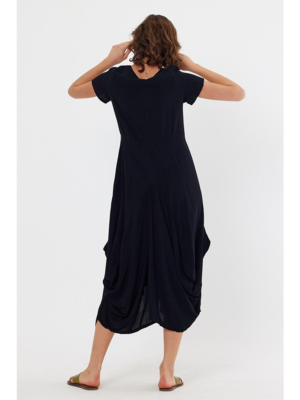 Siyah Kadın Nakışlı Elbise-4