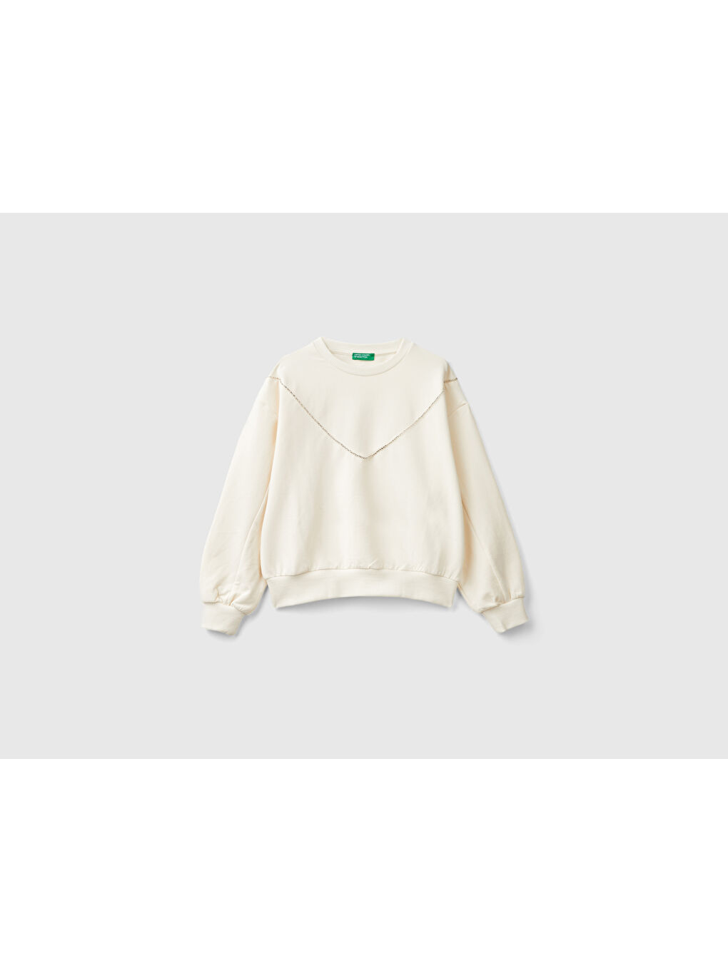 United Colors Of Benetton Kız Çocuk Ekru Arkası Logo Baskılı Önü V Dikiş Detaylı Bisiklet Yaka Sweatshirt