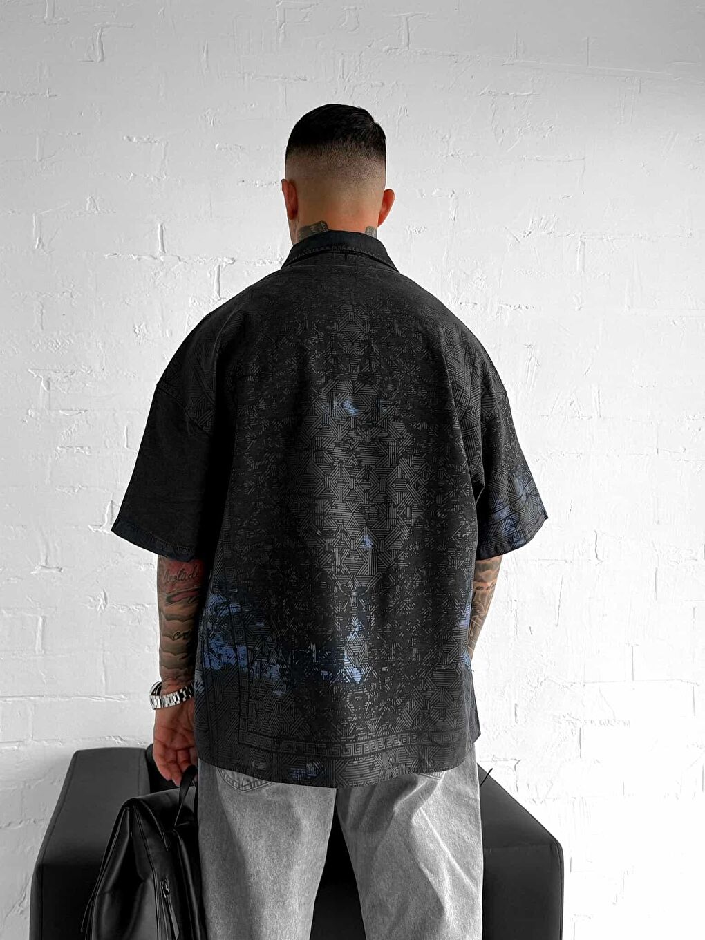 Erkek Kısa Kollu Desenli Oversize Gömlek Siyah-4