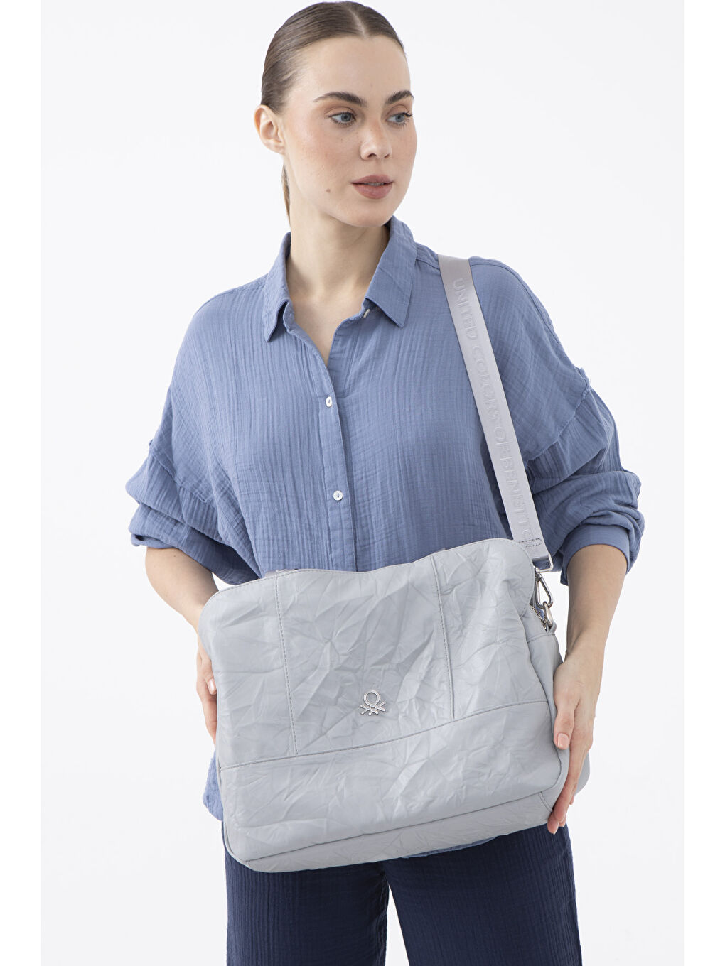 Gri Kadin Kol Çantasi A.gri̇ BNT1474-2