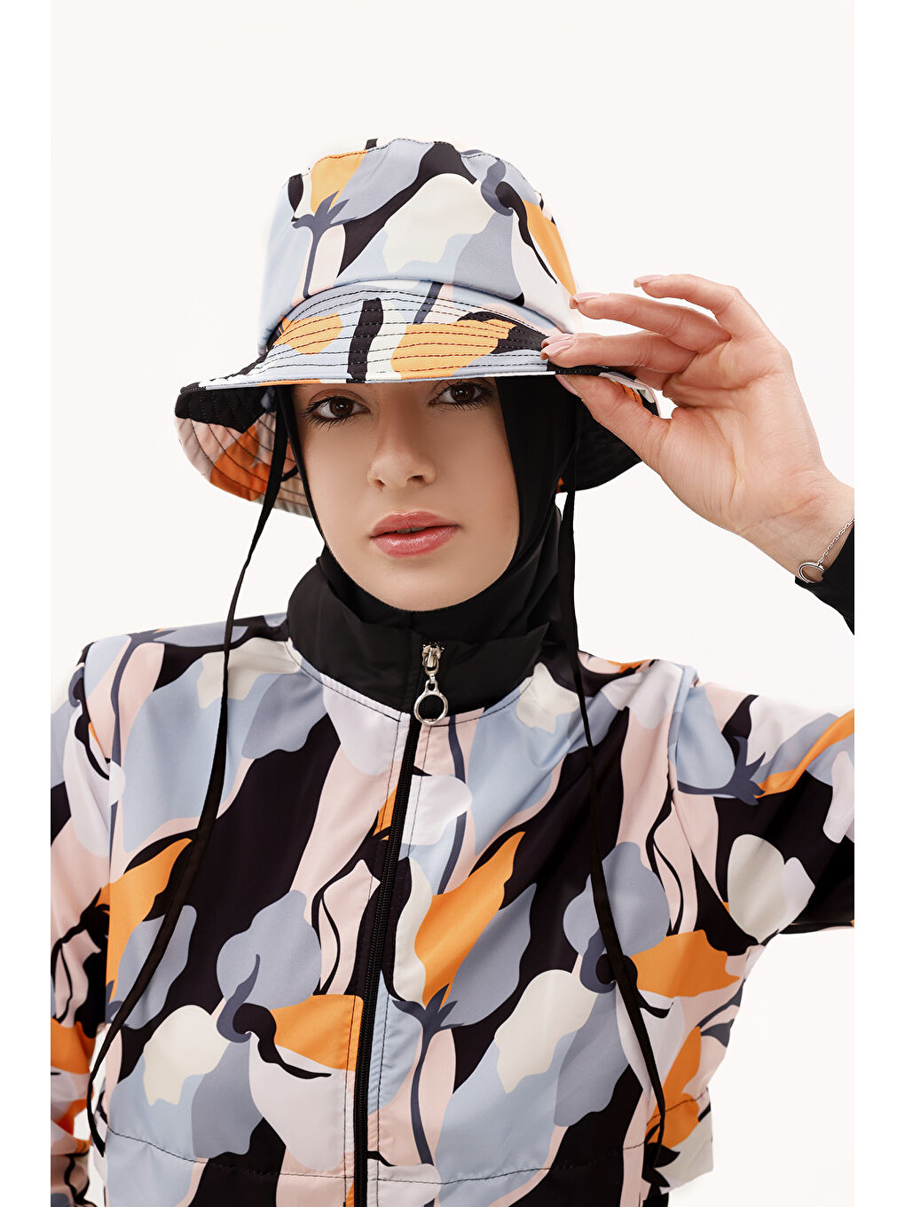 Desenli Bucket Şapka RŞ-113 Pera Çiçek Siyah-2