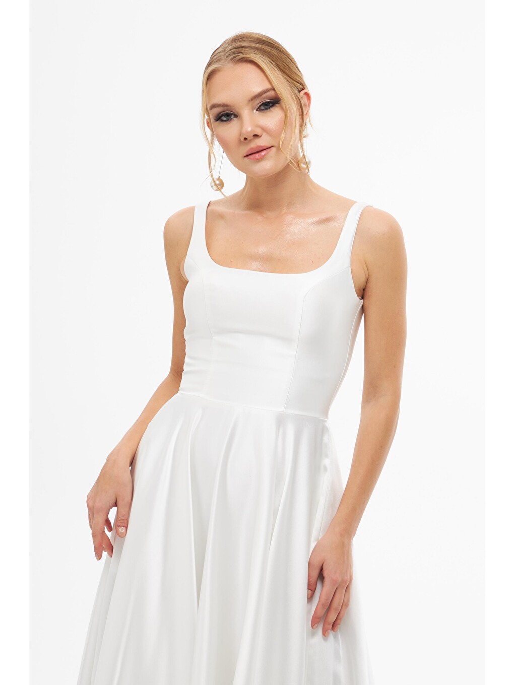 Ekru Sırt Dekolteli Midi Saten Nikah Elbisesi-1
