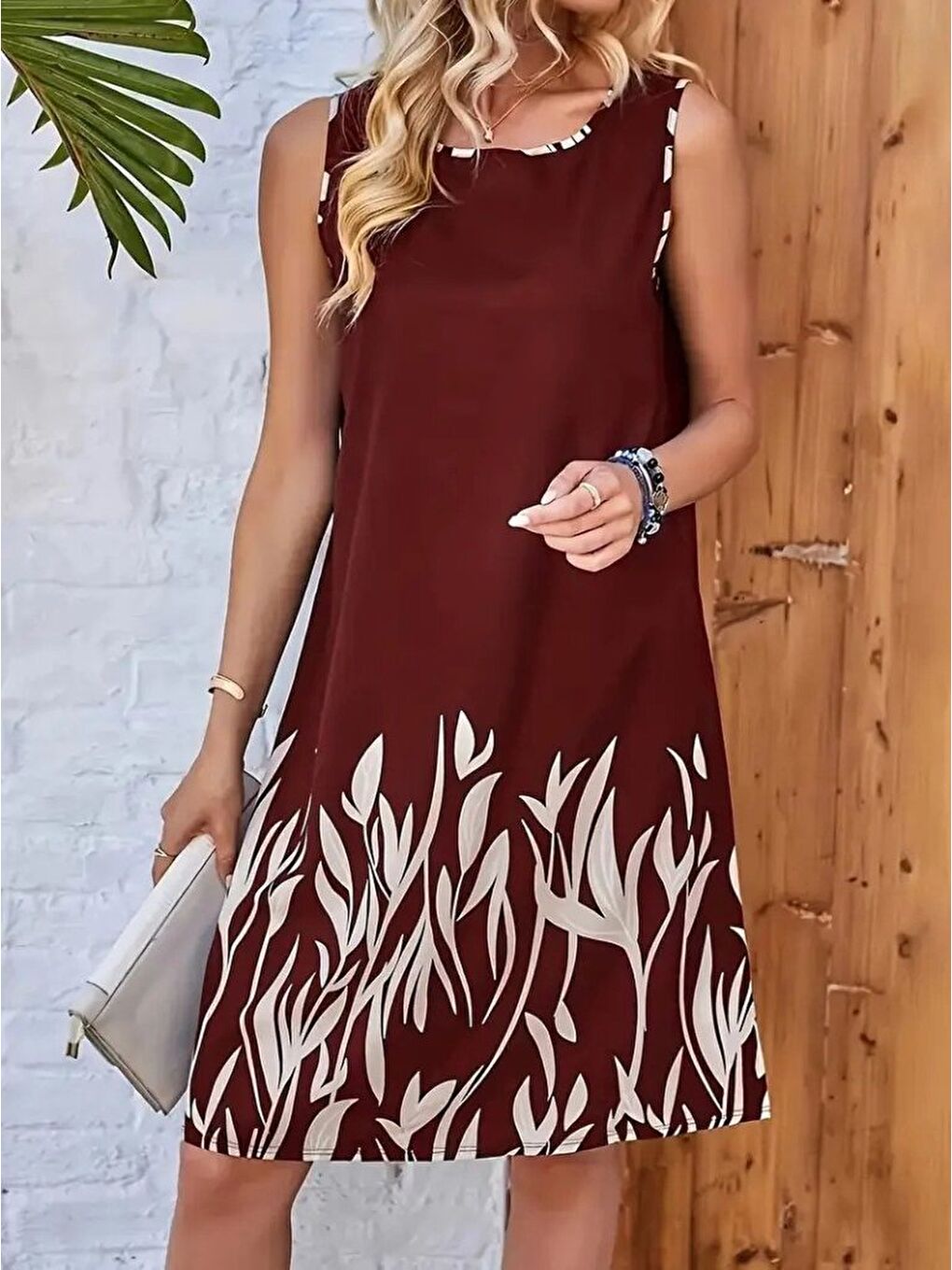 Bordo Kadın Askılı Yuvarlak Yakalı Yaprak Desenli Dalgıç Elbise
