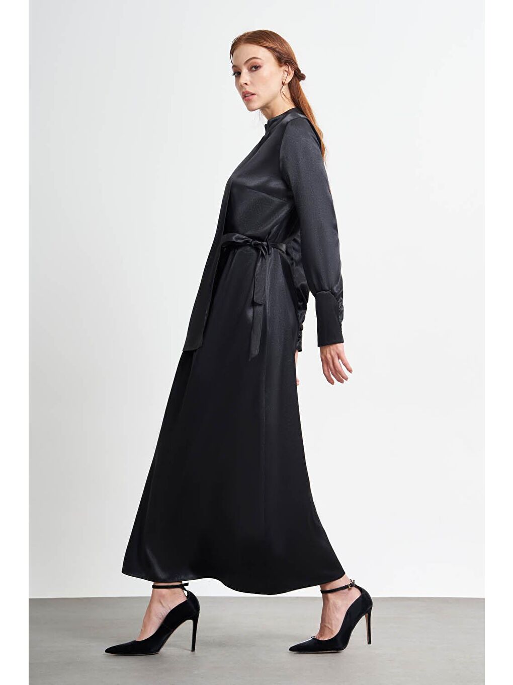 Önü Pile Parçalı Saten Siyah Elbise-1