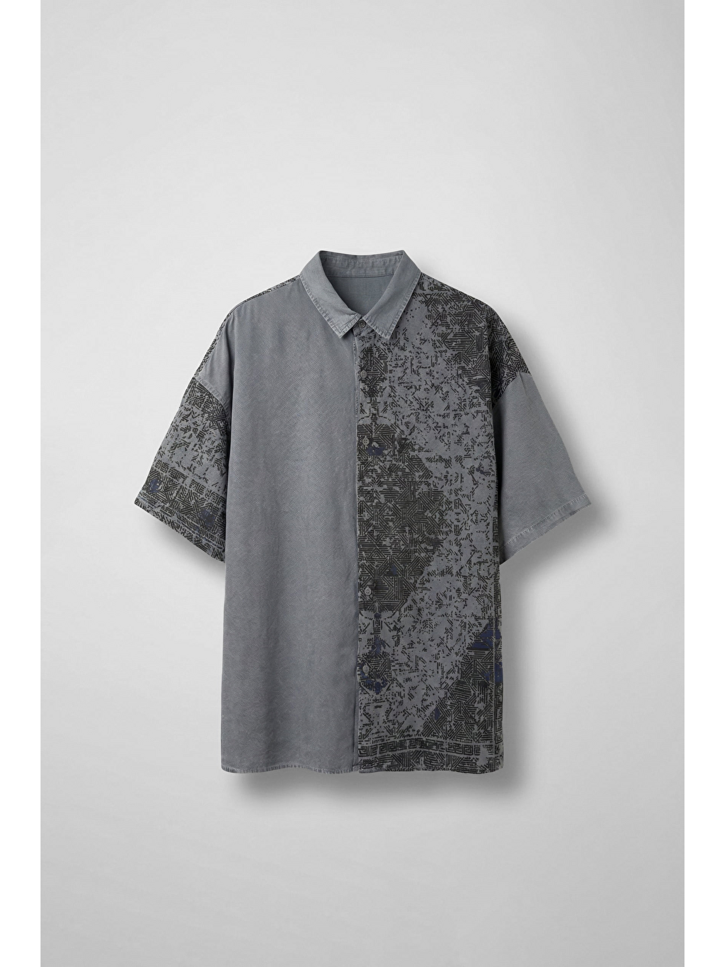 Erkek Kısa Kollu Desenli Oversize Gömlek Gri